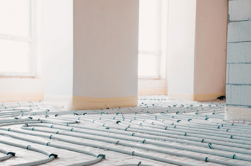 Fußbodenheizung im leeren Raum